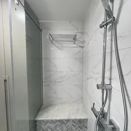 Apartment Gorgeous Garden View - 3 Bedroom- Manolya - Near Kulturpark Park - Osmangazi - Free Parking Bursa